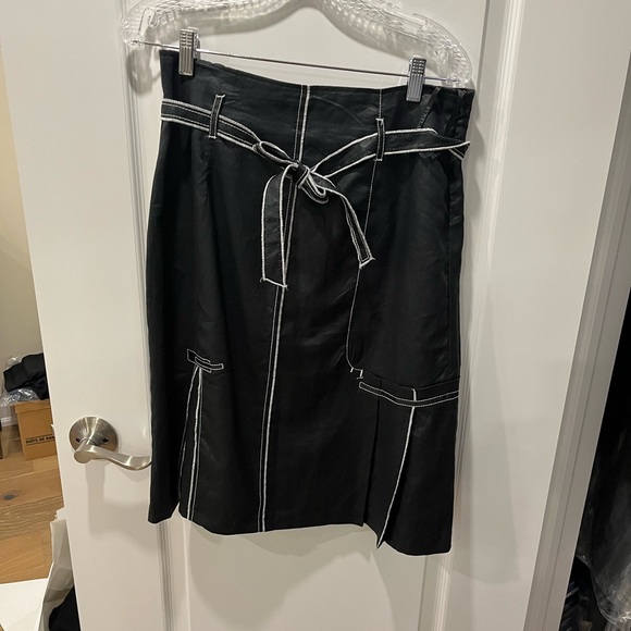 Skirt and jacket - Picture 2 of 8